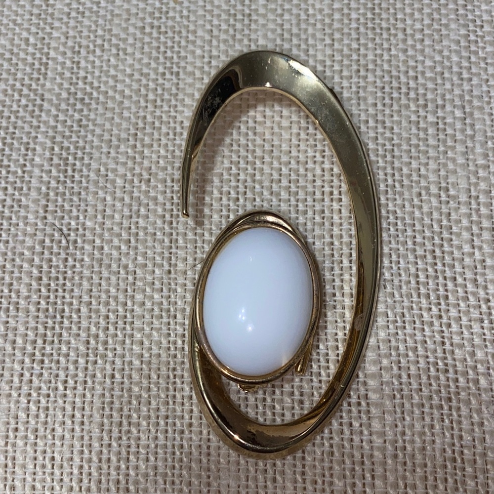 Vintage Gold and White Brooch